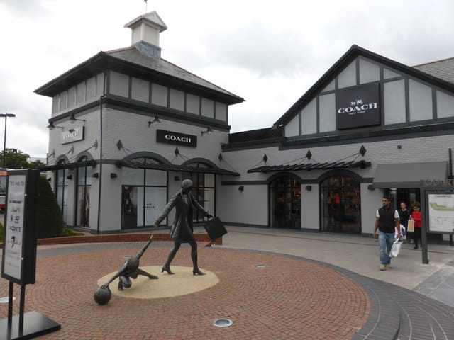 cheshire oaks north face store